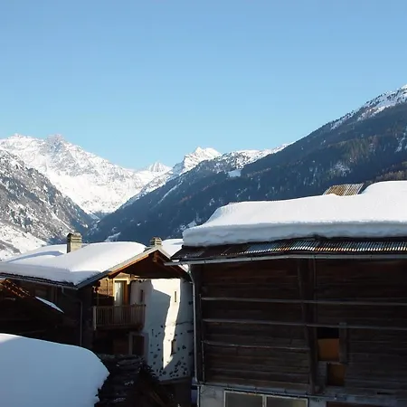 Chez Philippin Bruson, En Face De Verbier