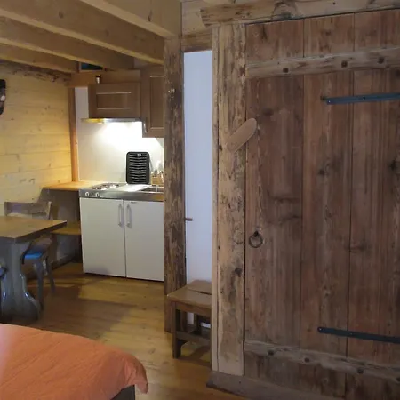 Chez Philippin Bruson, En Face De Verbier Bruson