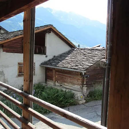 Chez Philippin Bruson, En Face De Verbier Bruson