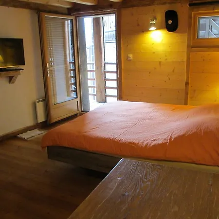 Chez Philippin Bruson, En Face De Verbier *